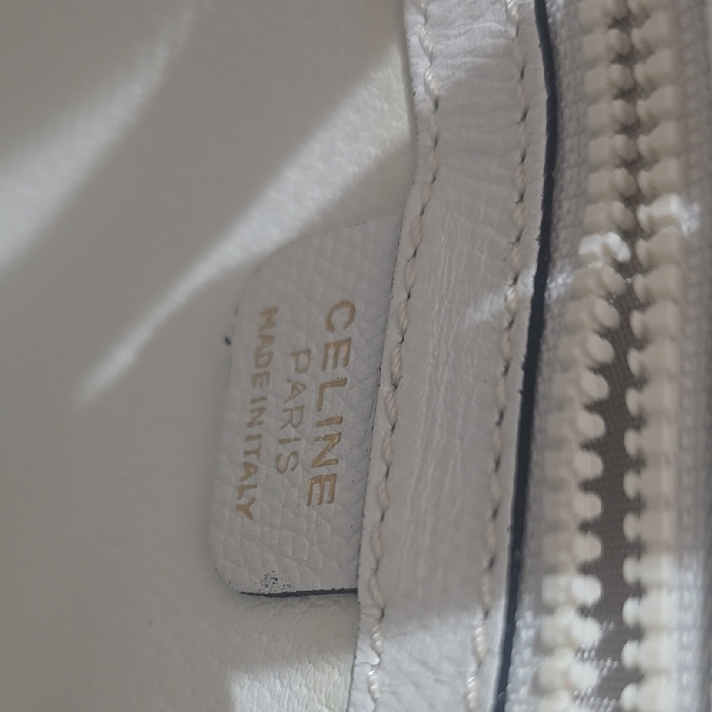 CELINE Elegant White Handbag - Picture 3 of 11